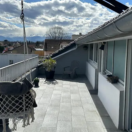 Private In Loft In Appartement *