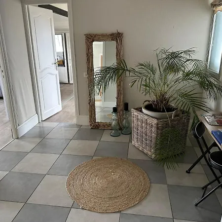 Private In Loft In